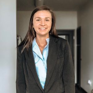 Meet your Posher, Emily